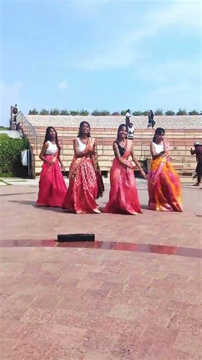 Suno Sajna Re Laado Kangana Re 🔥 | Bhojpuri Viral Song | New Bhojpuri Video | Shorts 2025