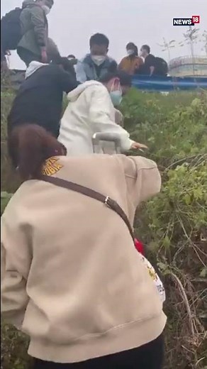 Shorts | Workers Flee From Apple’s Largest iPhone Assembly Factory in Zhengzhou, China | China News