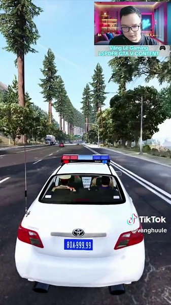 Truy bắt TP: Game 1 mét kéo 10 mét hấp dẫn