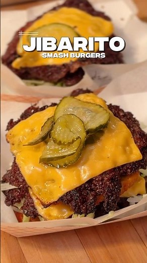 Eating the Smash Jibarito Burger 🍔 a Puerto Rican take on traditional cheeseburger