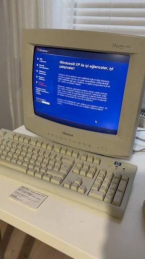 Retro Computer on Instagram: "Windows Xp Setup! #retrocomputer #windowsxp #vintage #game #hp #olivetti #ibm #intel #msdos #windowssetup #gaming"