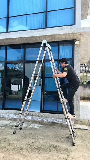 Extendable and foldable aluminum ladder. #ladder #aluminumladder #extendableladder #foldableladde...