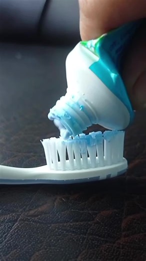 ✨ use a pea-sized amount of toothpaste✨change your brush every 3-4 months✨use a soft-bristled brush avoid using a harsh brushing technique✨clean your tongue daily to prevent bad breath✨Don't forget to brush your teeth twice a day. #keepsmiling #dentist #oralhygiene #fypシ゚ #drpradeep #chitwan_muser #goviral