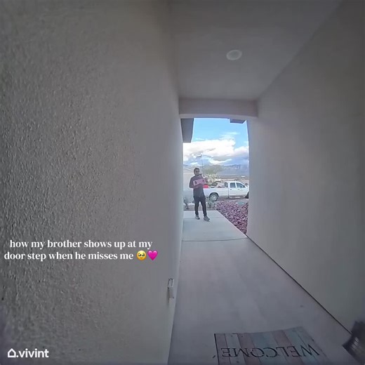 Heartfelt Moments While Moving Out: A Sister's Reflection