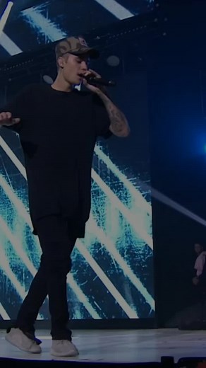 Justin Bieber - What Do You Mean? (Official Music Video) [Lyrics]