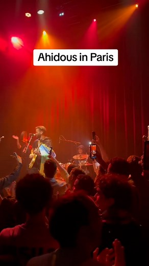 Paris was fire 🔥 #concertaparis #paris #amazigh #meteorairlines #meteorairlines #rockband #morocco🇲🇦