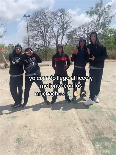 Experiencias Divertidas en el Liceo con Amigos