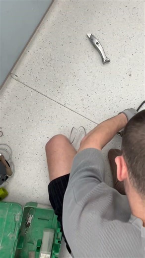 Oddly Satisfying Linoleum Welding 🤤 #satisfying #linoleum #flooring