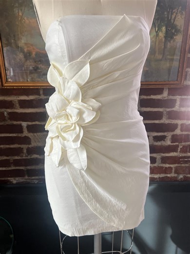 Vintage 1980s Caché Mini Wedding Dress Ivory Stretch Taffeta Strapless Bridal Sculptural Flower Appliqué Zendaya Style Size 8 - Etsy