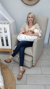 Let's talk feeding pillows😁. Improved Comfort: This can reduce strain on the parent's arms, neck, and back during feeding sessions. Stable Positioning: Feeding pillows help to position the baby at the right height and angle for feeding, ensuring a stable and secure latch. This can promote better feeding or bottle-feeding techniques and reduce the likelihood of discomfort or feeding issues for the baby. Versatility: Feeding pillows have multi-functional designs, serving purposes beyond feeding s