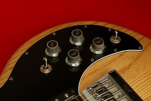 What Do The Dials On An Electric Guitar Do? (Explained) - Stamp Sound