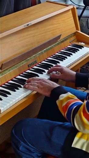 Why I Choose Hohner Electra Over Rhodes 🎹