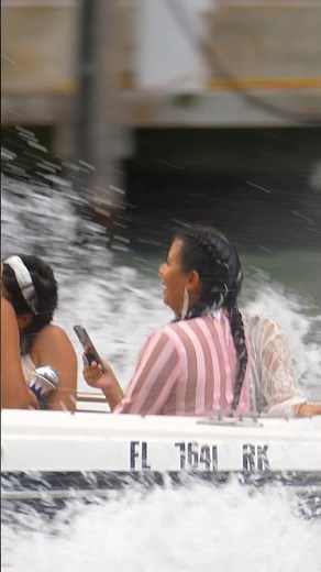 🌊🚢Miami Girls Go on a Ruff Ride!🌺🌅 Miami River | Miami Boats. ✨📸