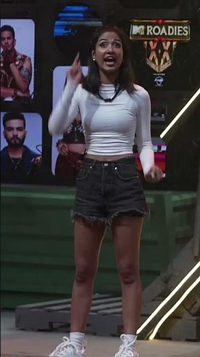 Pragati करती है Soundarya को Copy! 👀📚 | MTV Roadies Double Cross