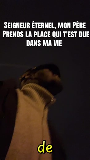 Seigneur éternel, Je Te donne ce que je retenais encore. Je Te rends le contrôle que je voulais garder. Prends la place qui t’est due dans ma vie. Règne sur mes pensées, sur mes choix, sur mon avenir. Si quelque chose en moi Te résiste, transforme-le. Si quelque chose doit tomber, fais-le tomber. Je veux que Tu sois au centre, pas en arrière-plan. Sois réellement mon Seigneur. Amen. #Jesus #tiktokchretien #pourtoi #hallelujah #Dieu