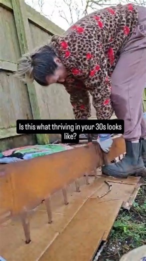 Liz on Instagram: "15m of Core Edge garden edging installed this afternoon — single-handedly. Ordered from @theidealgarden Really love the look of this edging. This is the Cor-ten colour. Simple to install but I am rather achey now! A for effort, F for skill… but I love the feeling of achieving something 🌱🤍 Bear with me ... It doesn't look much now but I know this will be beautiful with time. I will post the plan for the border this week. Any tips for a new border welcome 🌿✨ #gardening #motiv