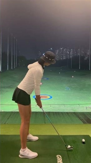 Golf dreams taking flight in stadium 🏌️‍♀️🌙 #GolfPractice #GolfUSA #GolfSwing #GolfGame