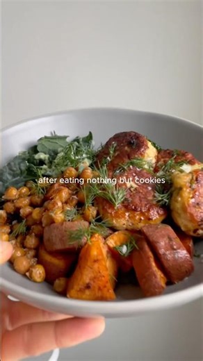 herby chicken meatball bowl!!