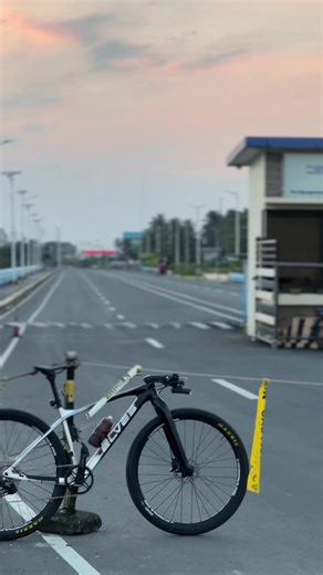 Nakakainlove na Elves sa Cycling