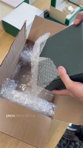LOOK AT WHAT WE JUST GOT! #unboxing #watch #audemarspiguet #watches #watchcollector #shipping