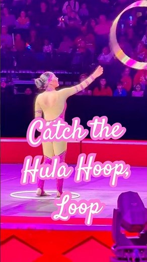 Don’t Blink: She Catches the Hula Hoop Loop Mid-Spin 🔄🎯
