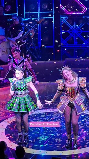 Sorry, not sorry...Don't Lose Ur Head, The MegaSIX, MARY ELLIOTT, Six, The Musical, London