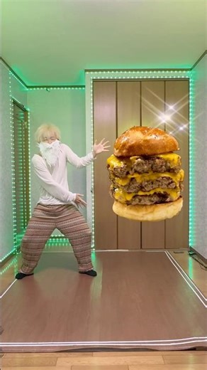年齢ごとのハンバーガーの使い方がヤバい… The cooking methods for hamburgers catering to various age groups are insane🍔