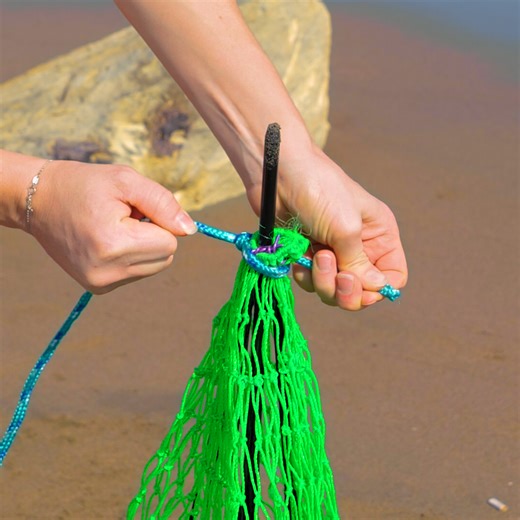 9.8K views · 16 reactions | Turned my broken umbrella into a fishing net  | 3-Minute Hacks | Facebook