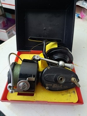 VINTAGE 1971 GARCIA MITCHELL 300 REEL IN CASE w EXTRA SPOOL A548399 - SEE VIDEO | eBay