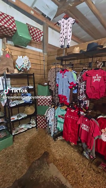 🌙✨ We’re all set up at Gypsy Moon Marketplace inside Highland Stables in Bowling Green, KY! Come shop Rowdie Rudie Boys Boutique this Thursday night, Friday, and Saturday — our western Christmas booth is packed with boys’ outfits, gifts, and festive favorites 🤠🎄 📍 Highland Stables | Bowling Green, Kentucky 🛍️ Come see us at Gypsy Moon Marketplace! #GypsyMoonMarketplace #HighlandStables #BowlingGreenKY #RowdieRudieBoysBoutique #WesternKidsClothing @gypsymoonmarketplace
