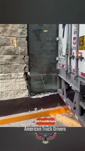 Swift Driver Attempts Blind Side Backing Without Visibility