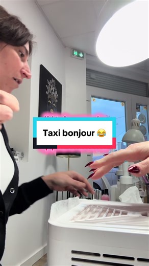Moralité : Être professionnelle, ce n’est pas être à disposition de tout et n’importe quoi. Mon métier, c’est les ongles, pas le taxi, pas l’assistante personnelle. Le respect, ça fait aussi partie du service… et ça, ce n’est pas en option.#miseenscene