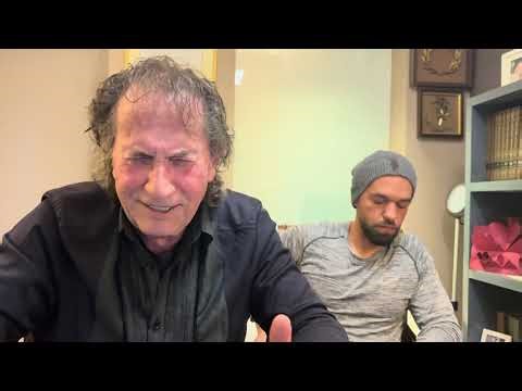 Μάκης Χριστοδουλόπουλος: η Βυζαντινή μουσική με το Αστικό Λαϊκό Τραγούδι μας, ένα τσιγάρο αιώνων!