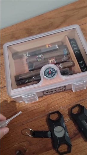 First impressions of Humidor Cigar Box