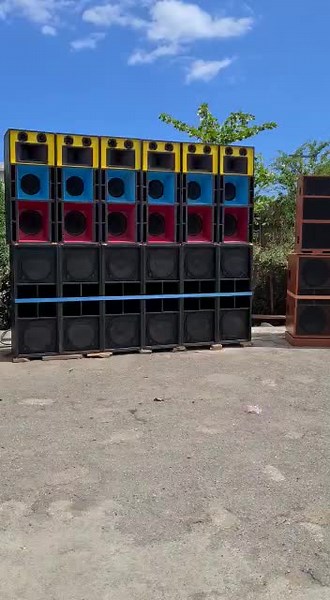 High Tension Trooper Sound Wave Dance Performance