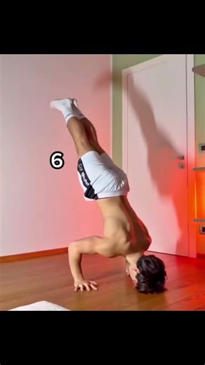 Easy Handstand Tutorial ✅ Beginner Friendly