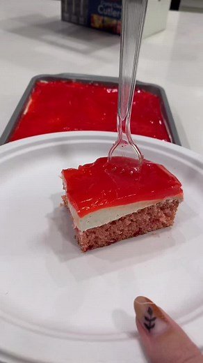 Guava Cake Recipe for Relaxing on the Beach 🏖 - Easy and Delicious!