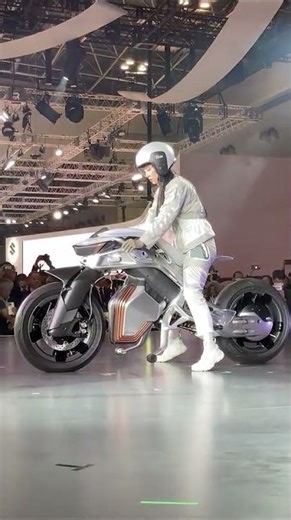 Yamaha MOTOROiD 2 — The AI-Powered Motorcycle of the Future
