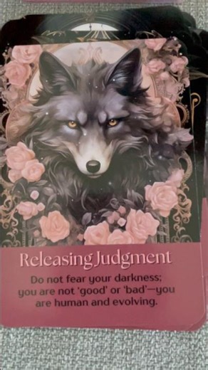 EMBRACE YOUR SHADOW! #oraclecards #shadowwork #oracledeck #tarotreadersofyoutube #tarot #oracle