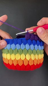 Easy Crochet Stitch 🥰🥰🥰 #crochet #knitting #diy #craft #easyknitting #knittinglove #easycrochet #crocheting | Crafts