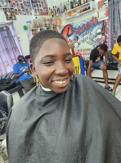 #darkchocolate #brownskingirl #africanqueen .... i keep my haircuts as Natural as i possibly can to bring out the true beauty in my customers face because everyone's flaws make them perfect in their own way no hair fibers no editing no filters and each of my customers are pleased with the results Shakeera George | Mordecai Mitch Alexess JW