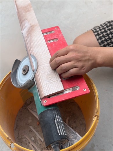 Easy Tile Chamfering Guide for Clean Edge Finishes