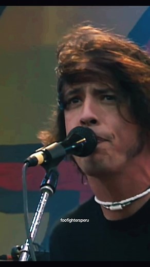 Foo Fighters Live Performance at Bizarre Festival 2000