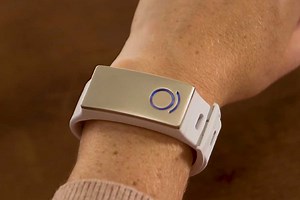 Remedee Labs, l'invention d'un bracelet d'une start-up française pour soulager les douleurs