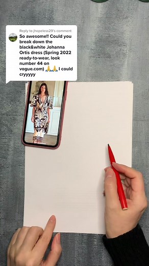 Analyzing Joanna Orti's Dress Design Techniques