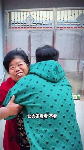 Tooth Extraction Swelling Mystery: Why It Happens & How to Fix It