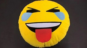 Funny Jokes in Bengali: চা খেতে চাইলেন স্বামী, স্ত্রীর উত্তরের পর একাবের 'স্পিকটি নট', পড়ুন মজার JOKES