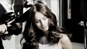 TRESemme TV Spot, 'Mercedes-Benz Fashion Week'
