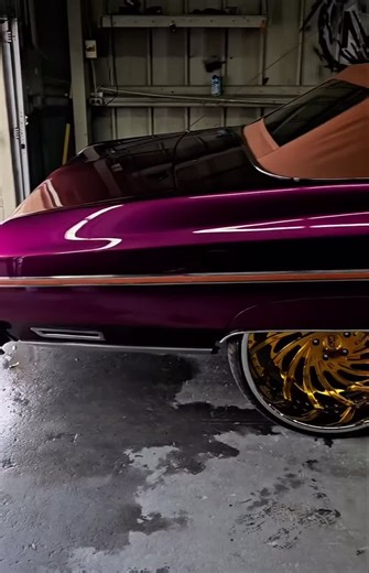 Caprice Classic: A Unique Custom Paint Masterpiece