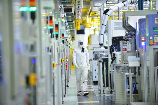 The U.S. needs leading-edge chips. Can Intel deliver? Will it even try?